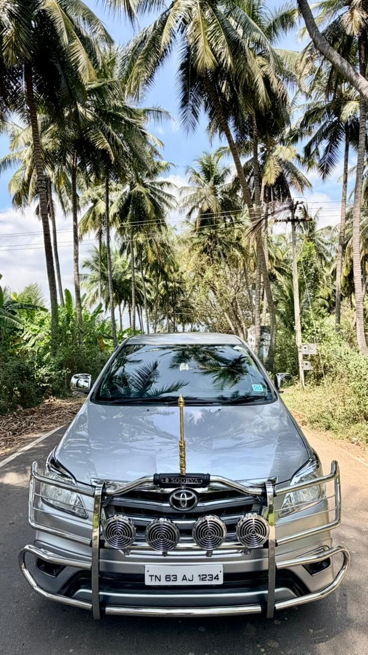 Toyota INNOVA GX